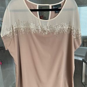 Golden Sequence Short sleeve top. Dry cleaned. Worn only 3-5x. Size 14/16